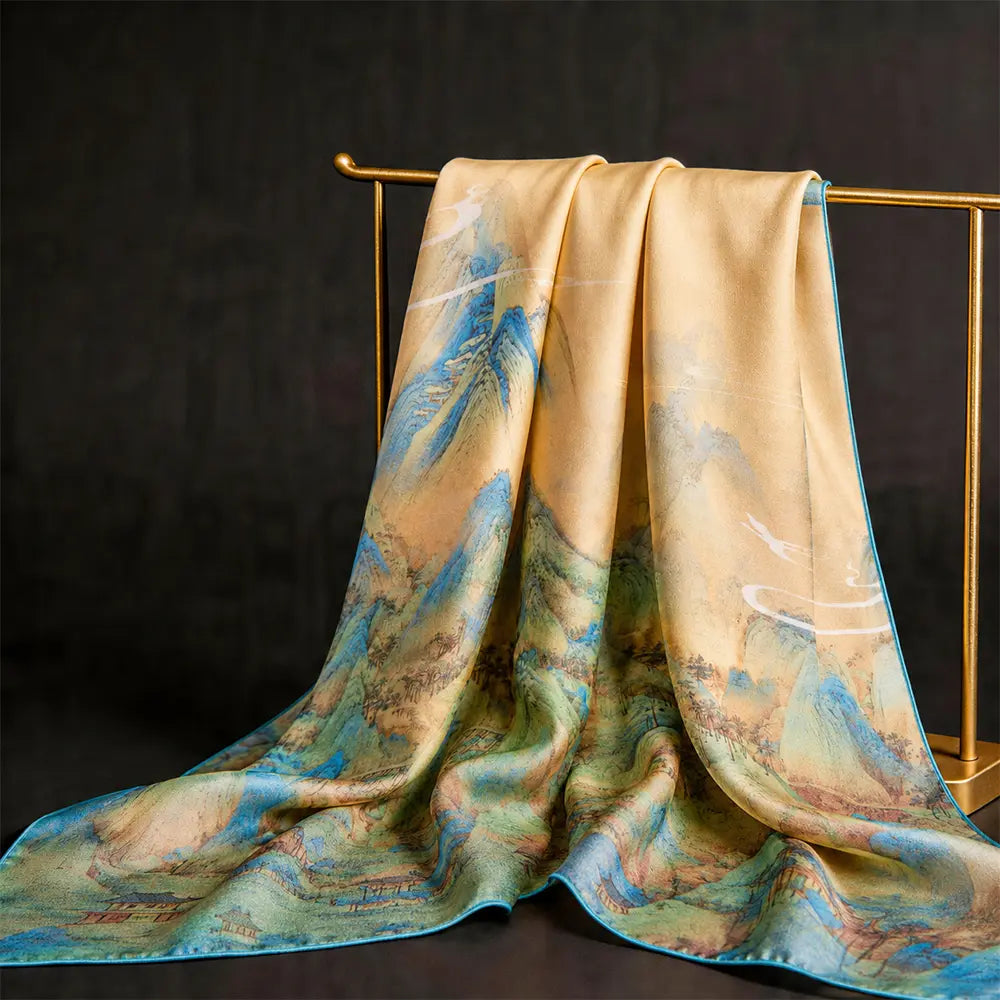 Pure Silk Gift Box · Qianli Jiangshan Cultural Design | Practical Birthday & Mother's Day Gift for Mother